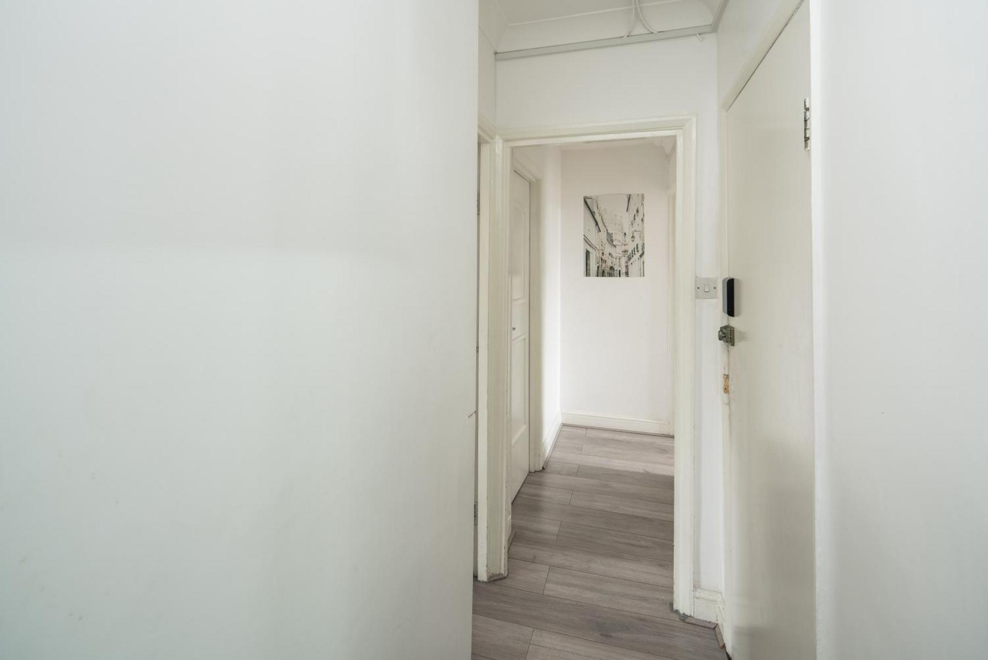Private Double Room Shared Bathroom Near City Centre ลอนดอน ภายนอก รูปภาพ